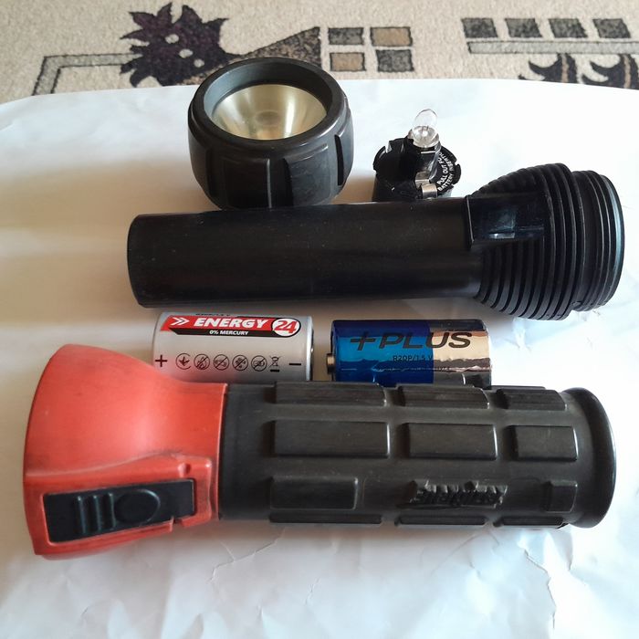 Фонарь. Фонарик. Прорезиненный. Рабочие Состояние.