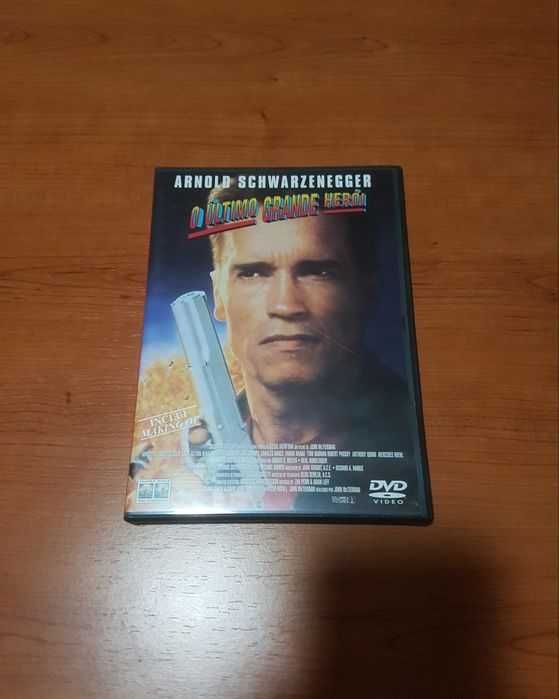 O ÚLTIMO GRANDE HERÓI (Arnold Schwarzenegger é Jack Slater)