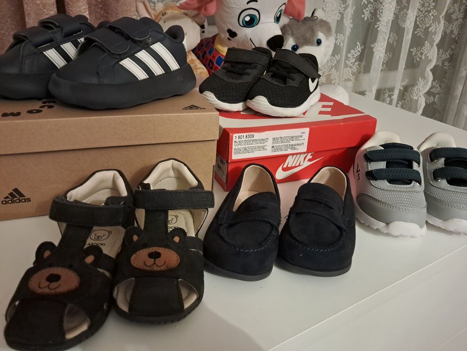 Buciki : adidasy, sandałki, mokasyny