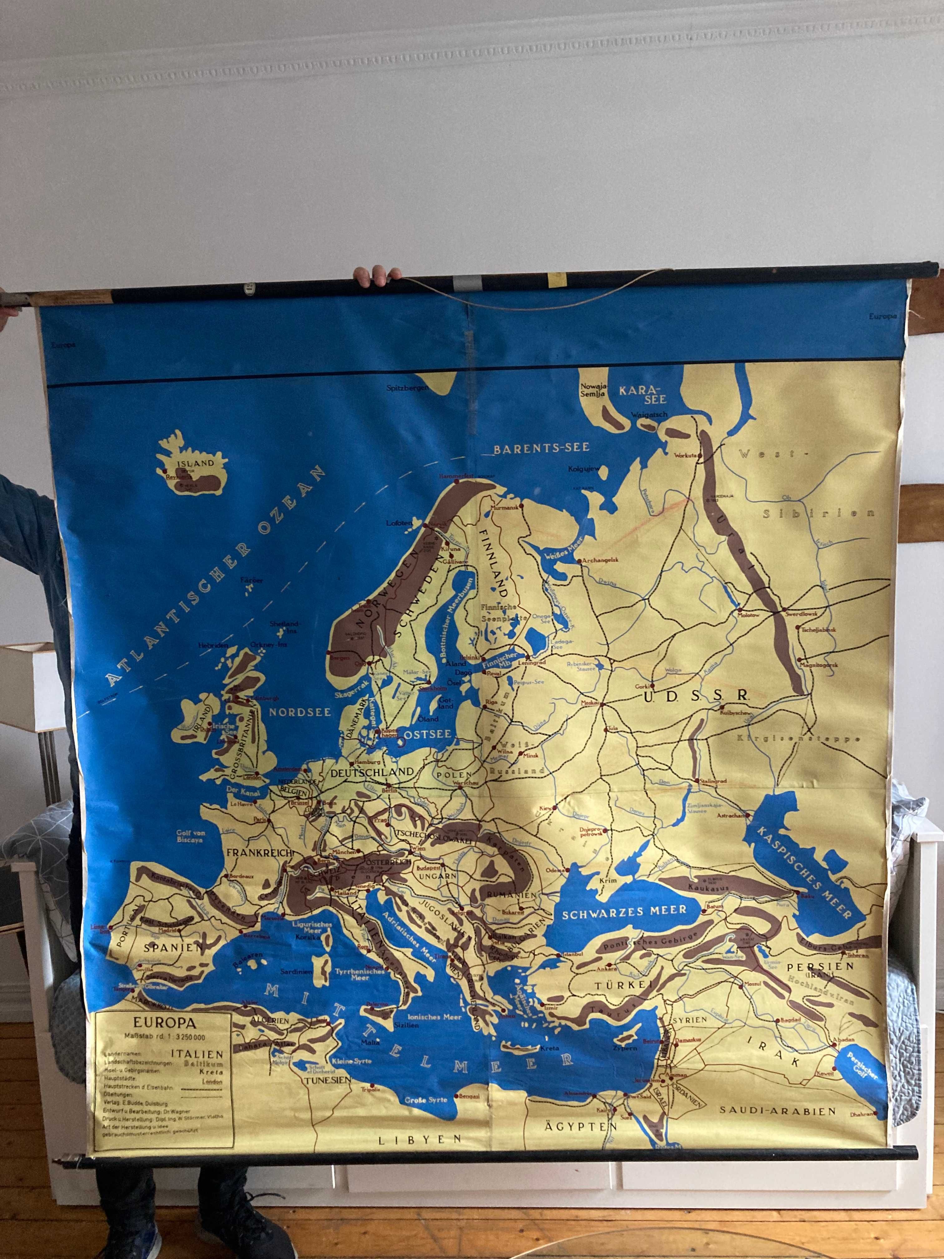 Przedwojenna lniana mapa lini kolejowych z lat 30. XX w.