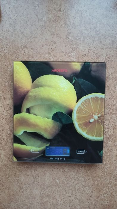 Продам кухонные весы ARDESTO