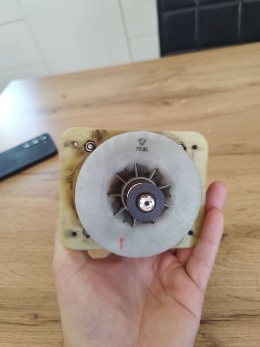 BOSCH silnik kosiarki ROTAK370 ARM37 ARM370 ARM36 czytaj opis