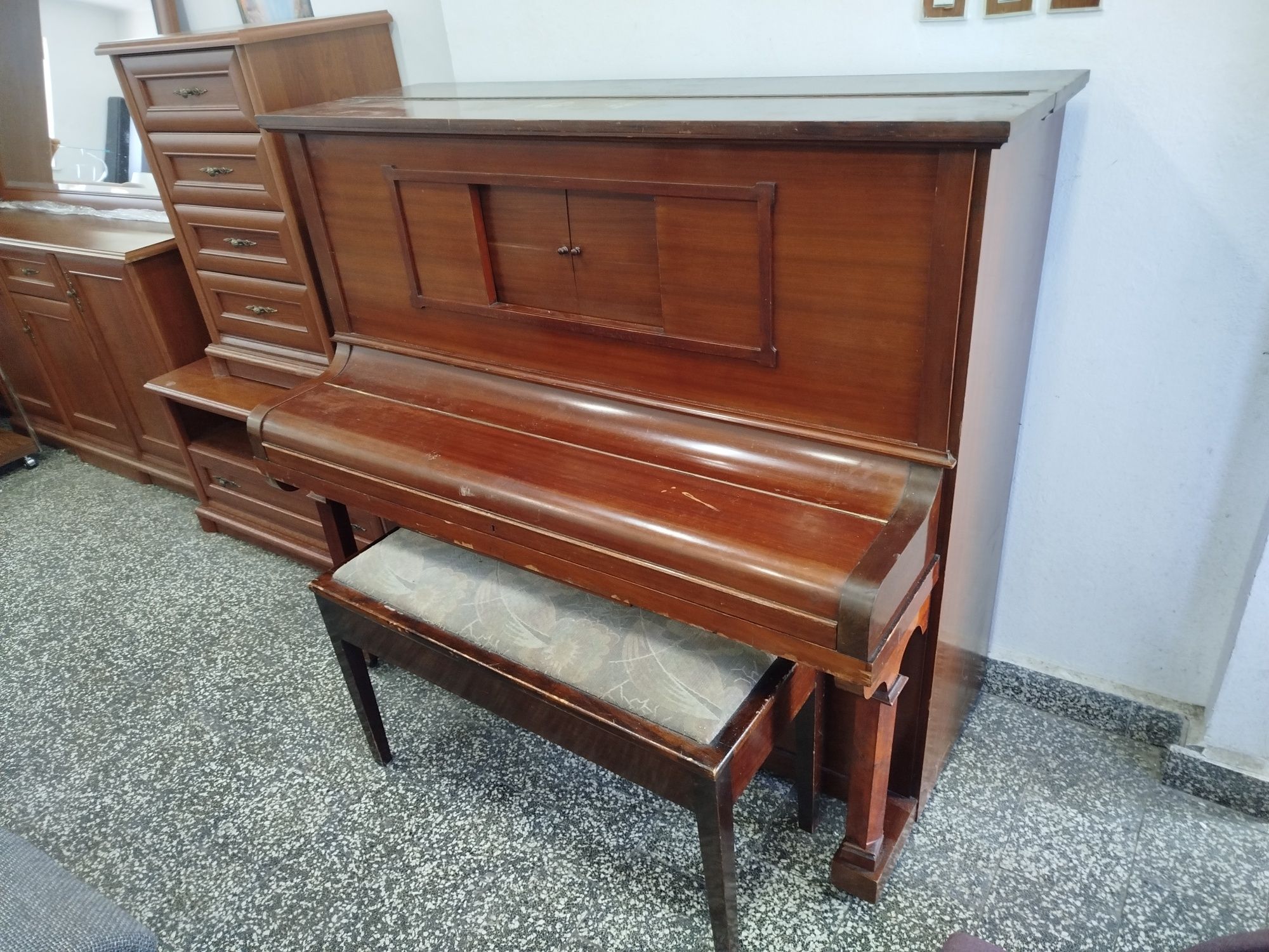 Pianino + Siedzisko