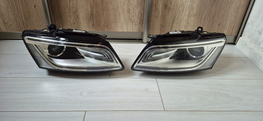 Фари Audi Q5 8R0941006C  8R0941005C  Valeo фара ліва права Ауді