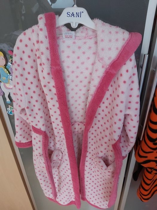 Szlafrok dla dziewczynki r.110-116