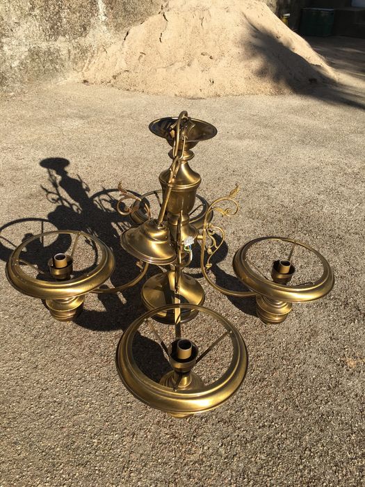4 candeeiros de teto, dourados, sem abajour com suporte
