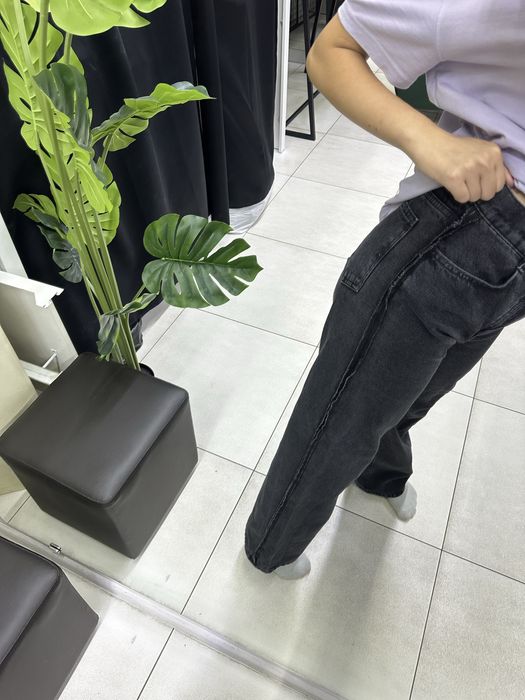 Прямі сірі джинси