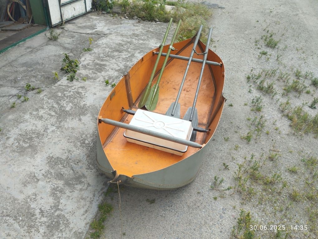 Продам лодку "Конверт"