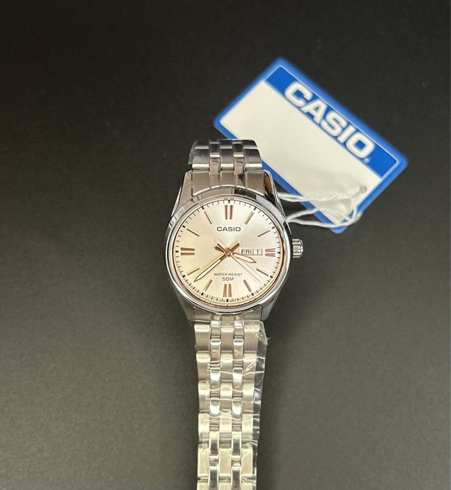 Годинник Casio LTP-1335D оригінальний, новий, повний комплект