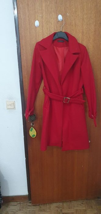 Casaco vermelho bom estado