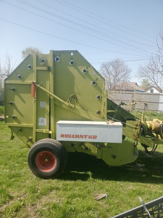 Прес підбирач Claas Roland 62