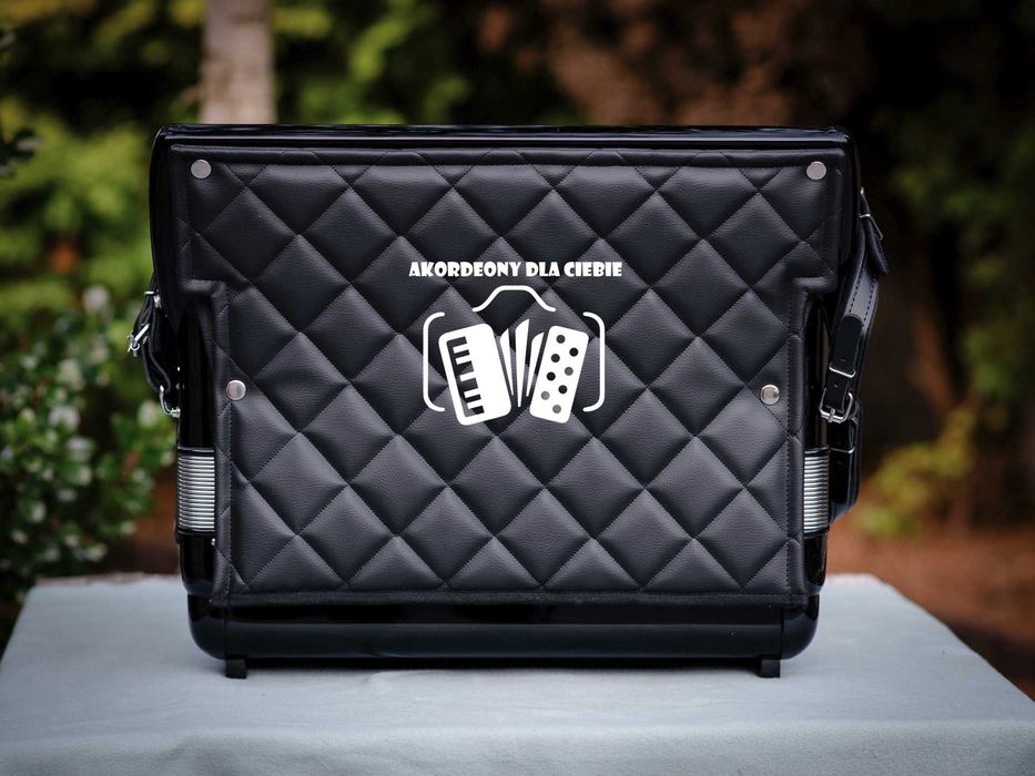 Akordeon Włoski Hemgesberg  ( Borsini ) 120 basów 4 chóry  Musette