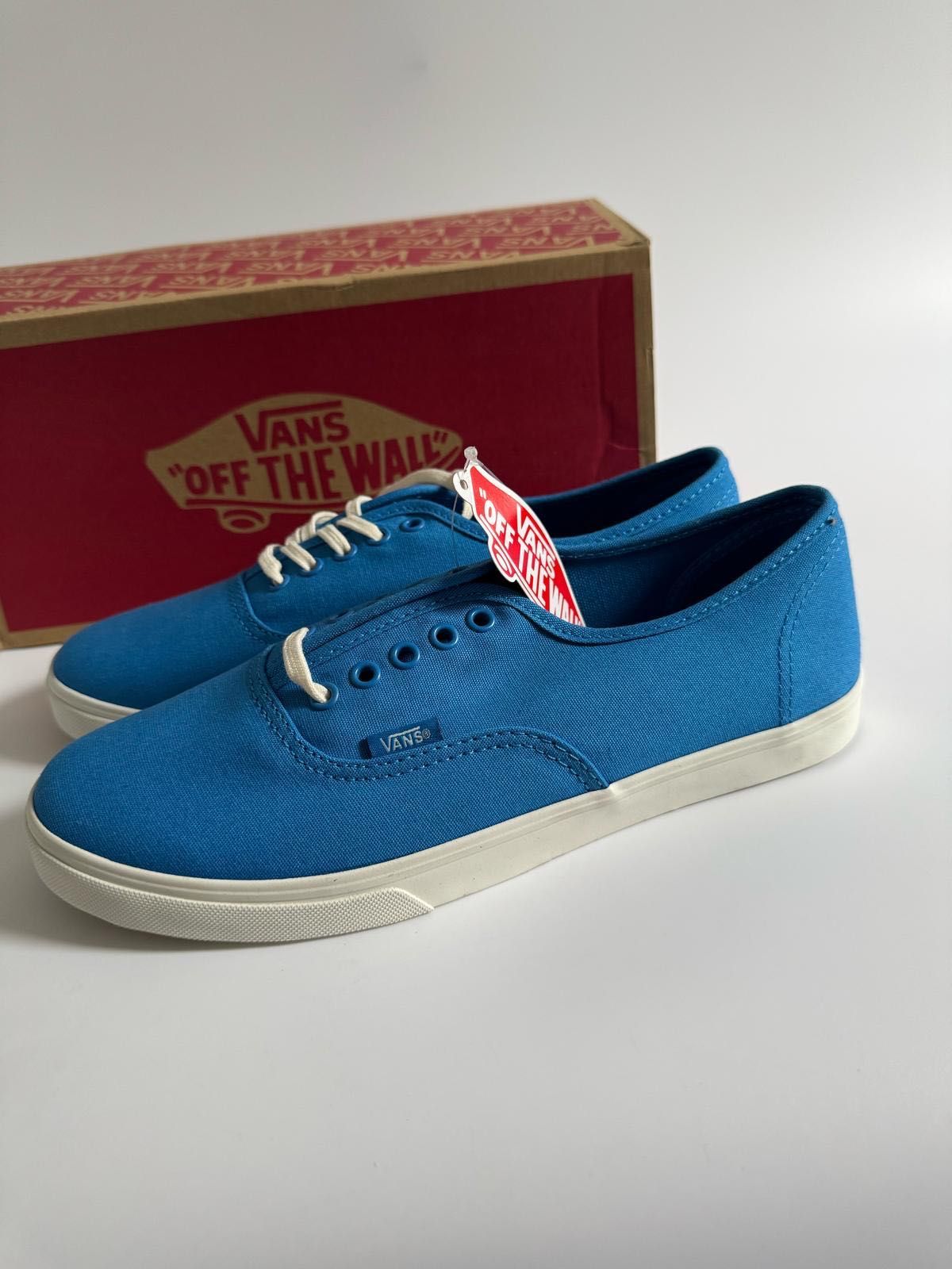 Nowe sneakersy unisex VANS Authentic Lo Pro niebieskie 40