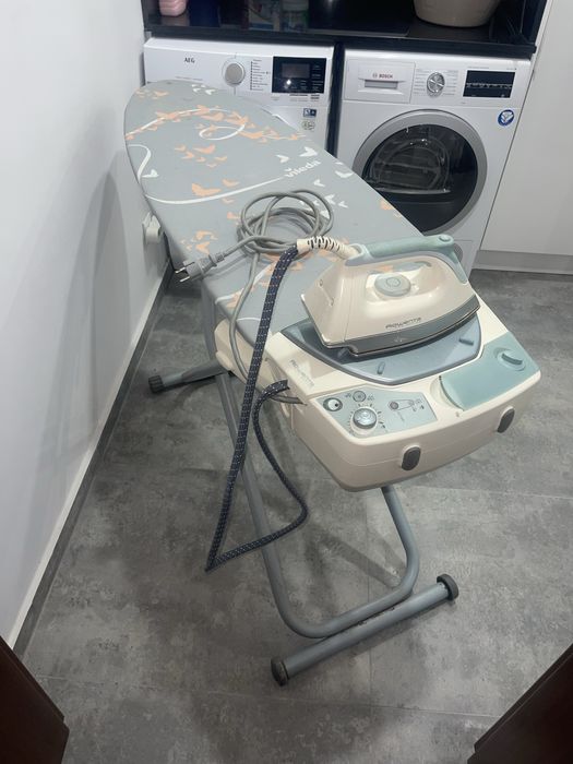 Tábua encorporada com ferro Rowenta profissional
