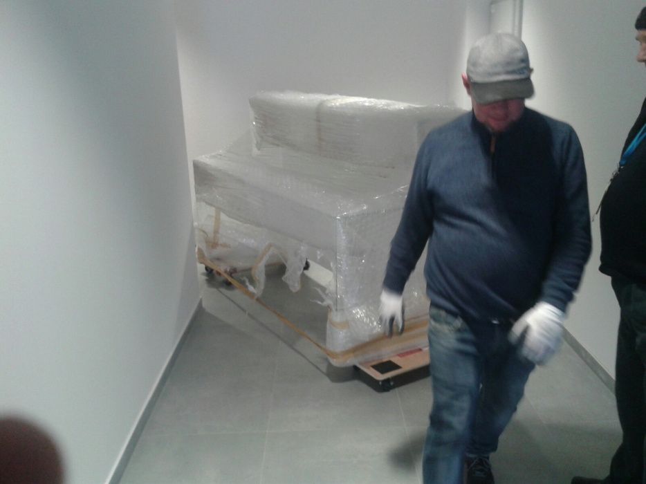 Transport - Przeprowadzki od 100 zł . Auto z windą ! Wywóz gabarytów !