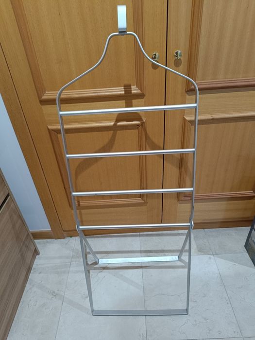 Toalheiro usado em muito bom estado