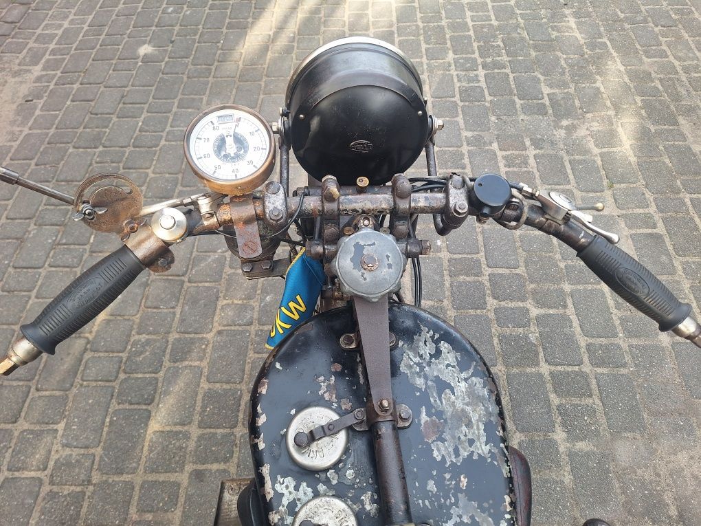 Dkw E300 zarejestrowana jeżdżąca