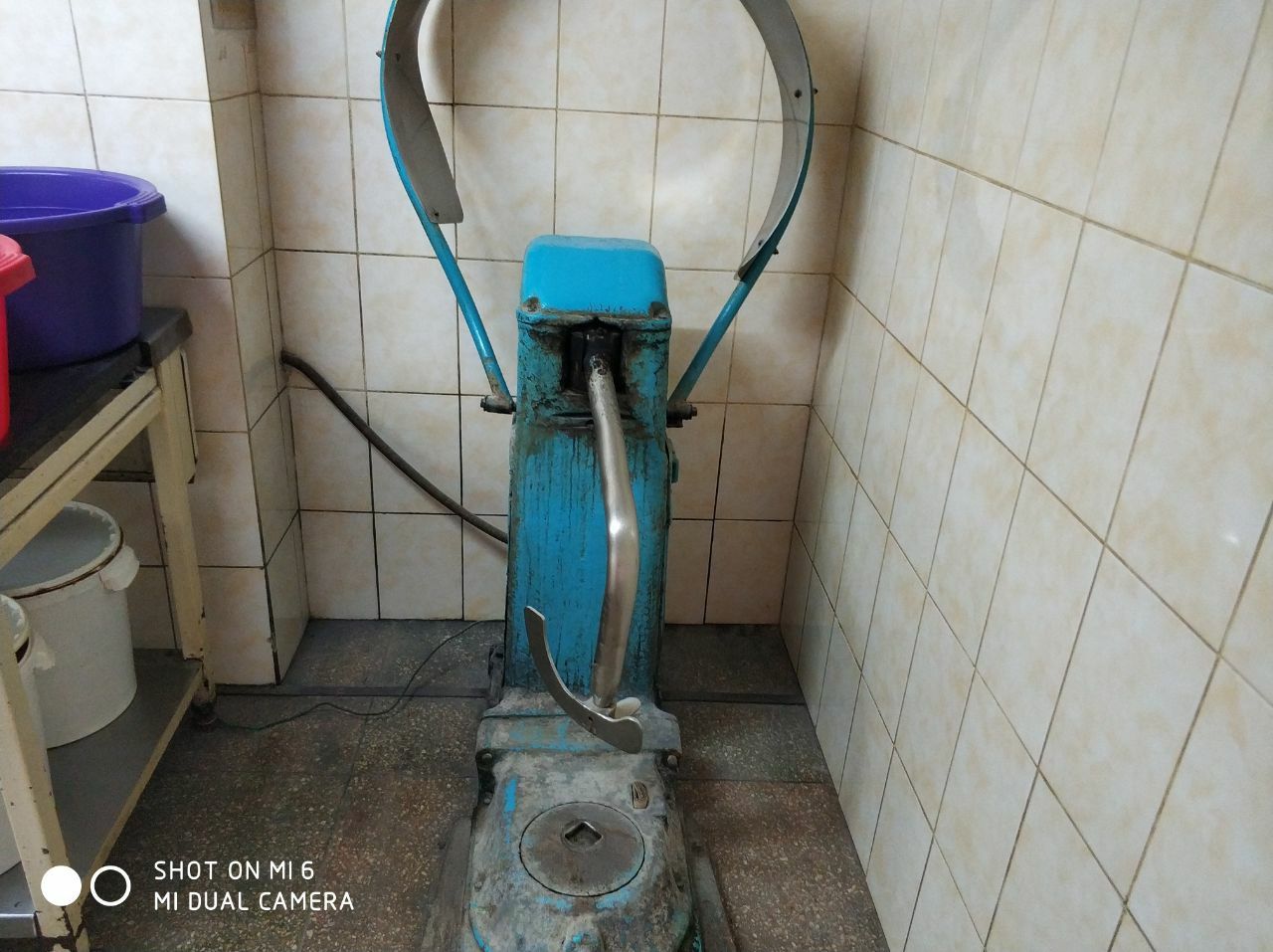 Продам кремовзбивалку "венгерка".
