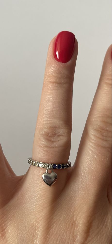 Каблучка кільце срібло 925 проби 17,5 розмір кольцо
