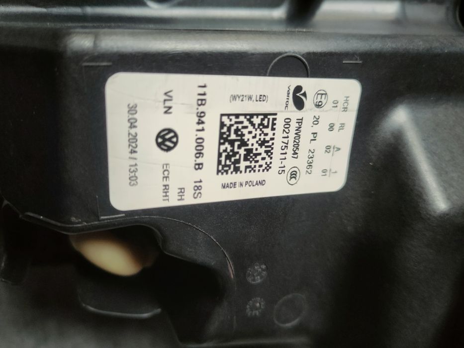 Фара лед Volkswagen ID 4