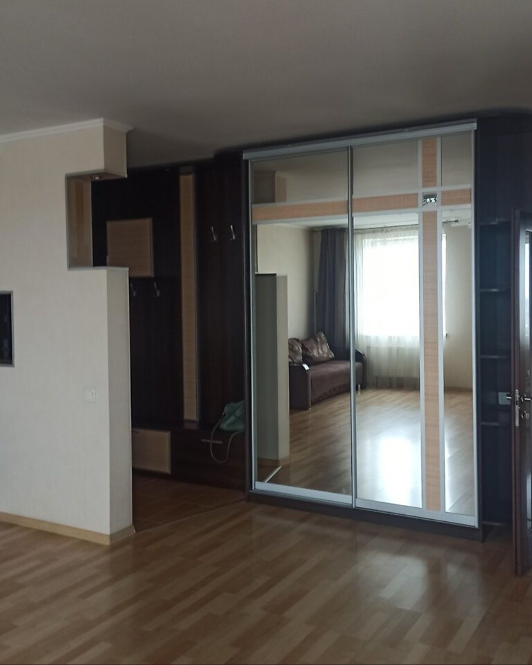 Продам квартиру  73 м3 на Вузовском дом 2007 г.п. (кирпичный дом)