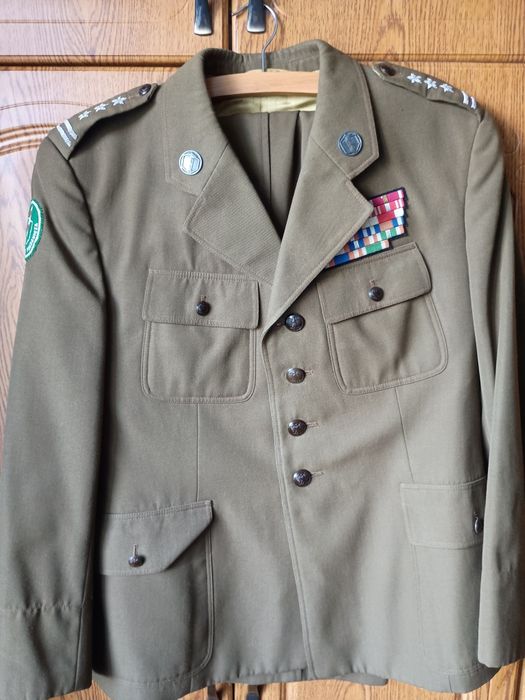 Zestaw 2 oryginalnych mundurów WOP-PRL, pułkownik i podpułkownik