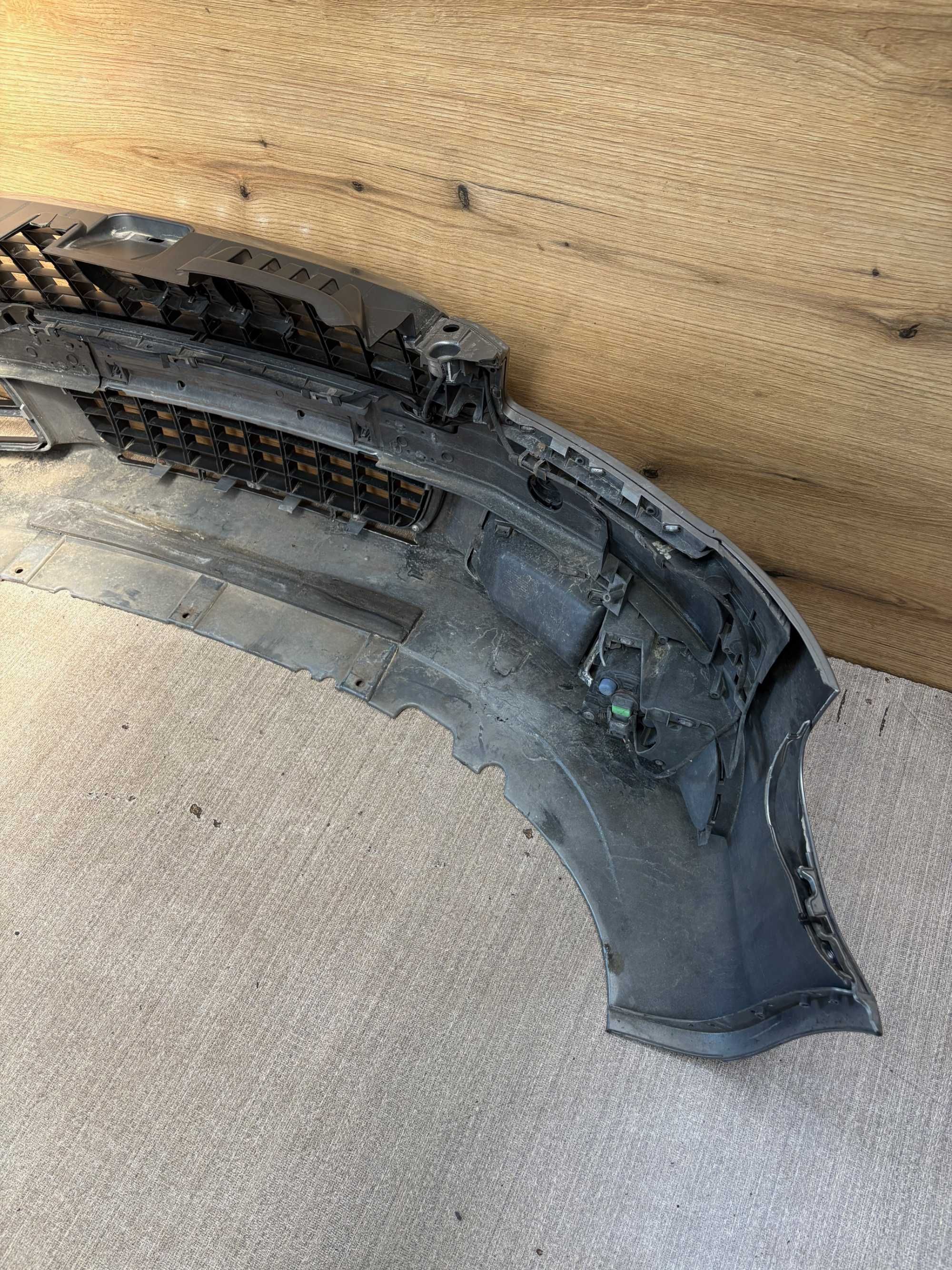 Zderzak przedni audi a4 b7 s-line kolor ly7g