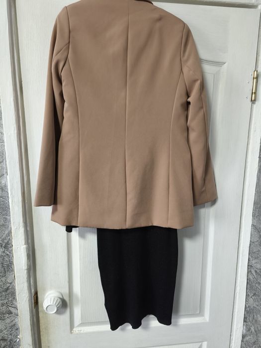 Жіночі сукні , піджак