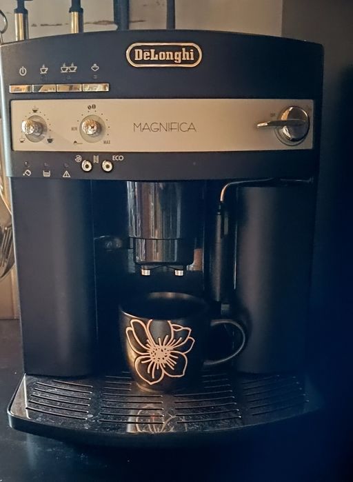 Ekspres DeLonghi