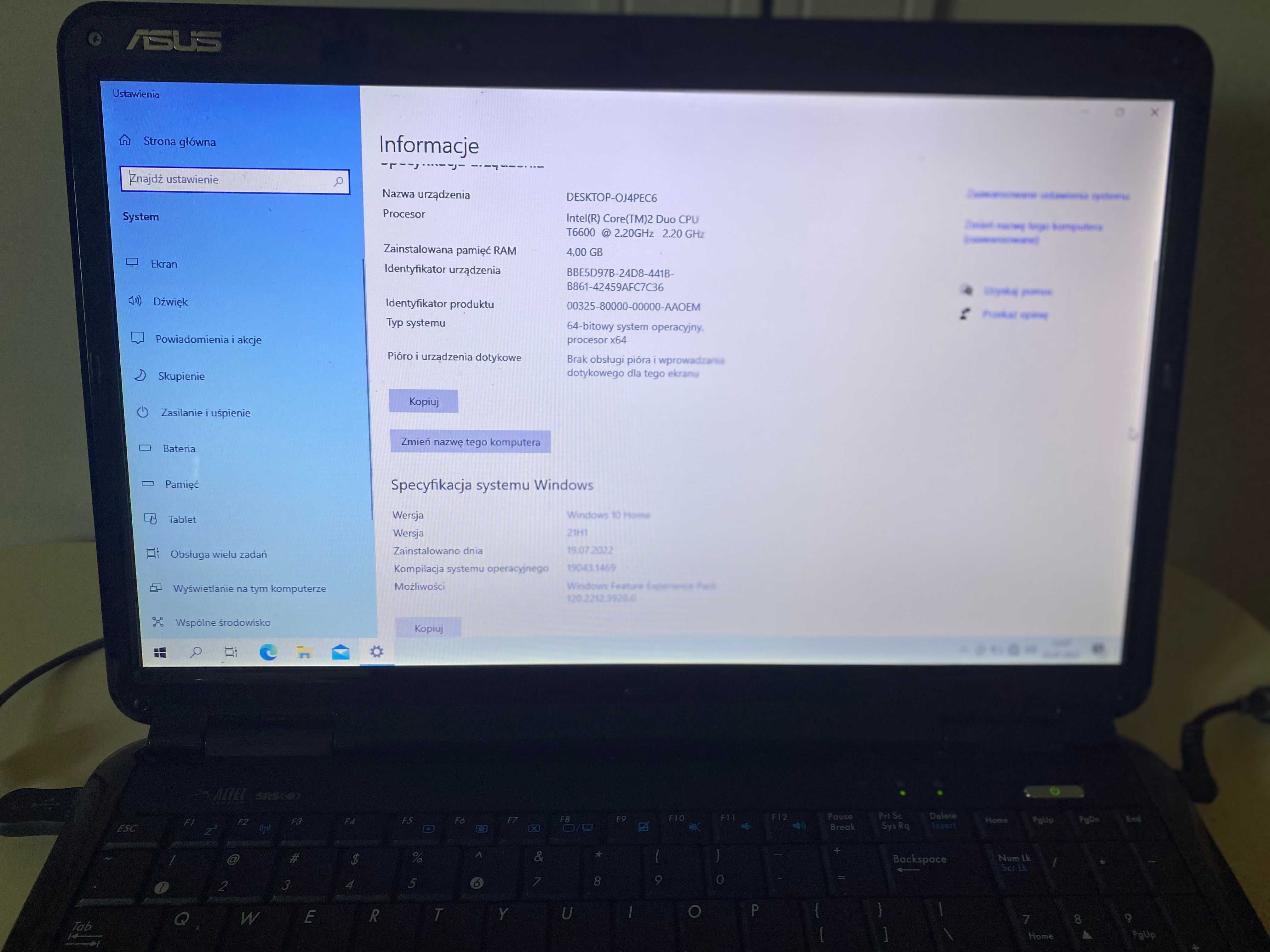 Laptop Asus K61ic 16 + myszka + klawiatura