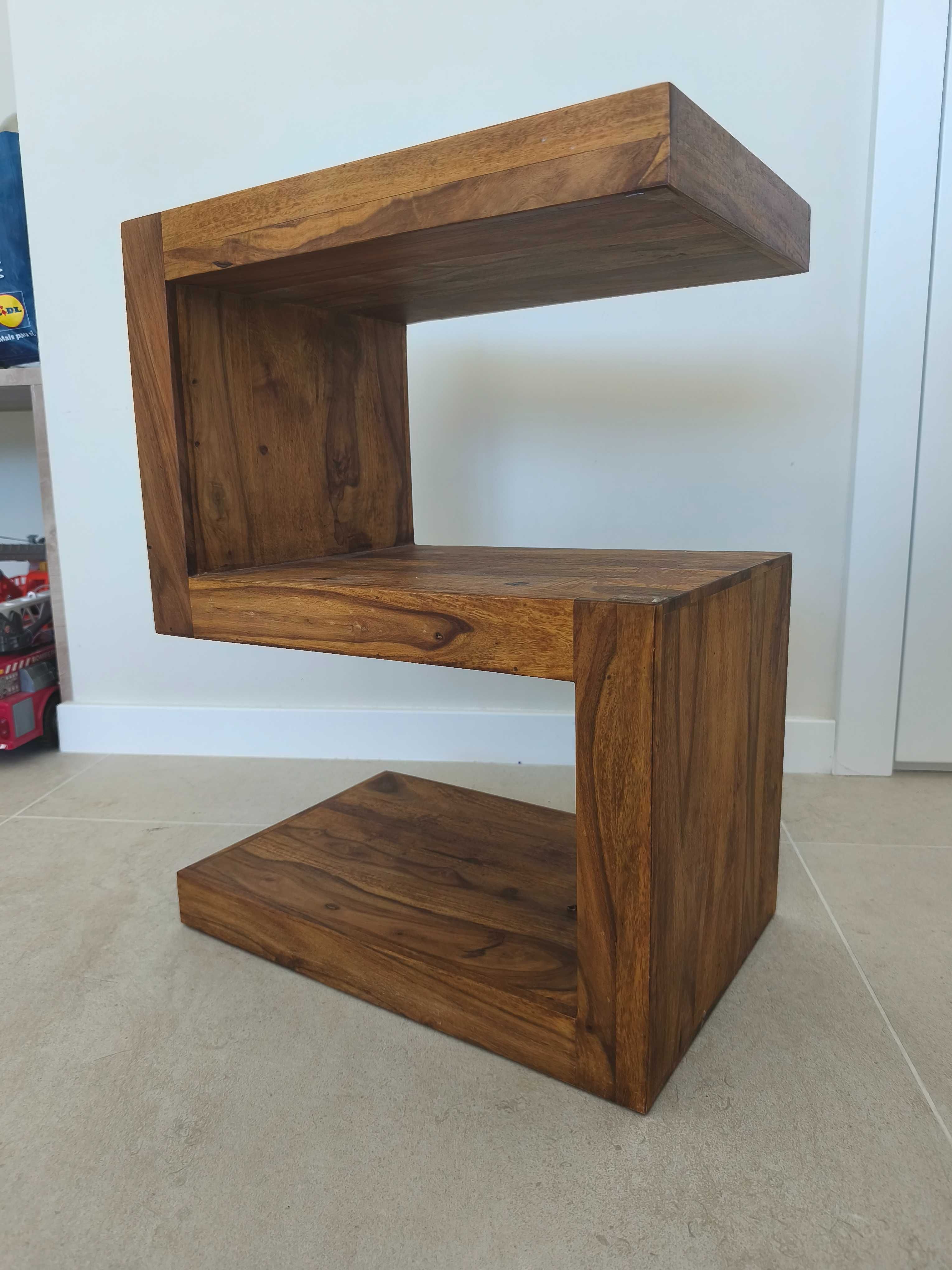 Mesa auxiliar Nogueira