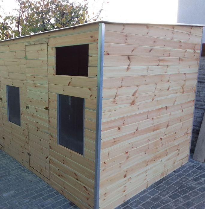 Gołębniki, kurniki, pomieszczenia gospodarcze