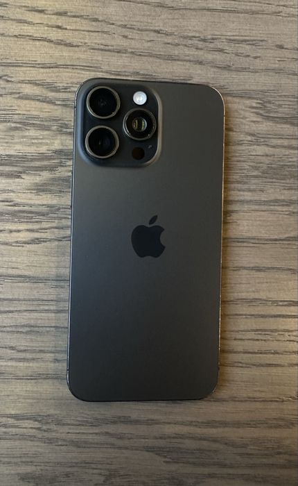iPhone 15 pro max 256 e-sim neverlock battery 87% black titanium