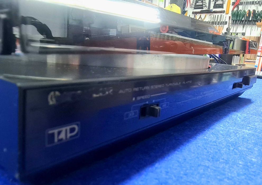 Gira-discos estéreo Pioneer PL-X77Z