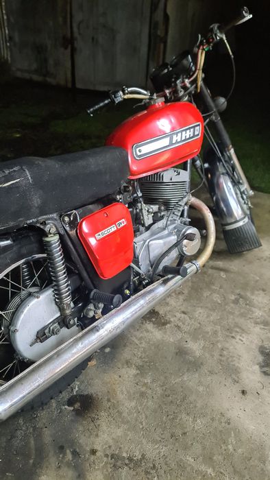 Мотоцикл іж планета 5