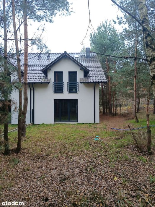 Wyjątkowy segment domu  – idealny dla rodziny, wśród jezior i lasów