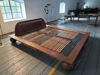 Unikatowe postmodernistyczne tekowe łóżko king size ,modern,design