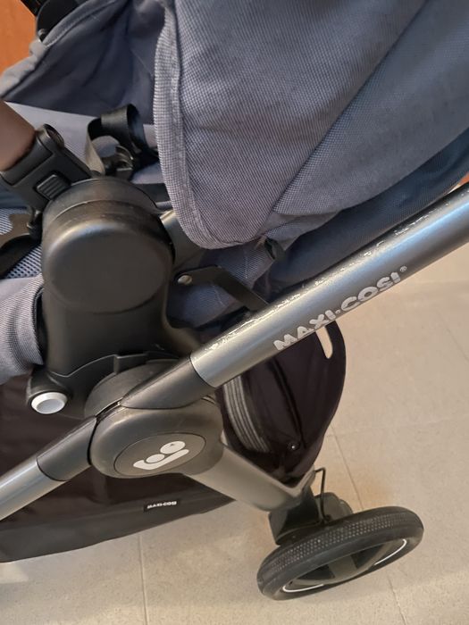 Carrinho de Passeio MaxiCosi Adorra 2 COMO NOVO