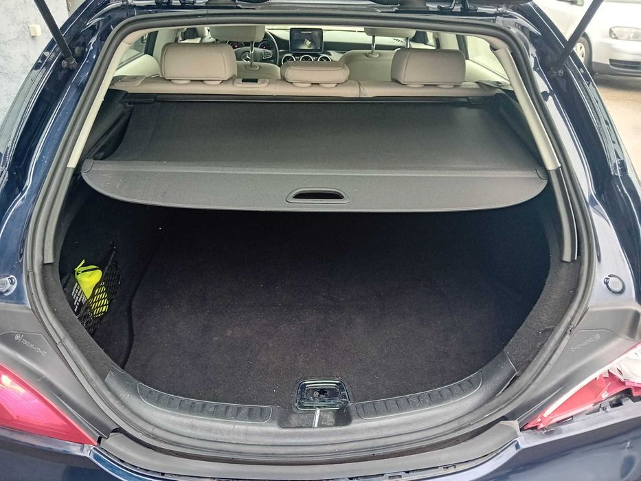 Mercedes CLA 180 cdi ( pequeno sinistro )