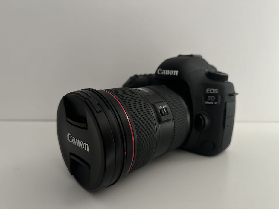 Canon EOS 5D Mark IV z obiektywem 24-70 mm