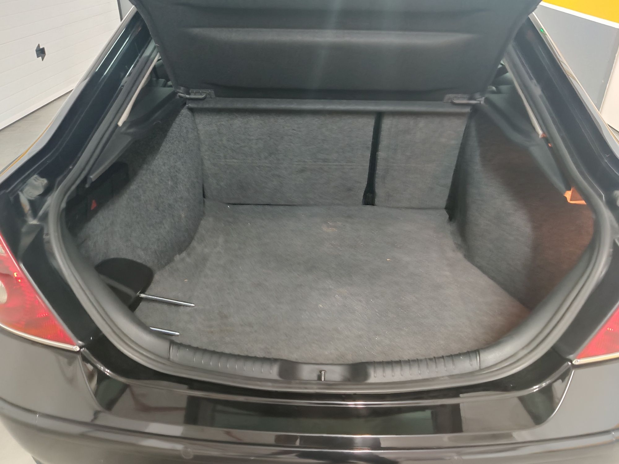 Ford Mondeo 1.8 SCI 130cv Titanium impecável