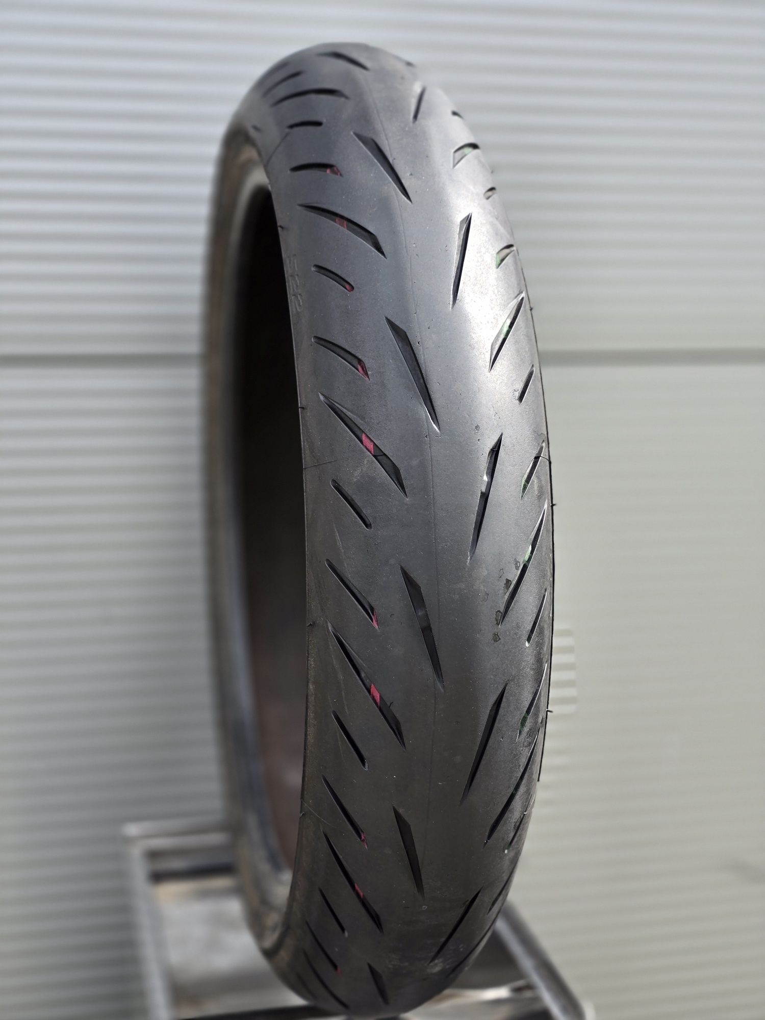 Opona Bridgestone Battlax S22F 120/70/17
