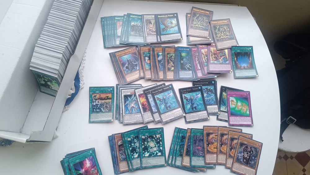 Lote 848 cartas yugioh de várias raridades Konami