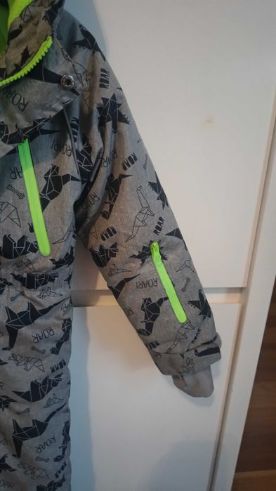Cool club* swietny kombinezon dla fana dinozaurów polecam