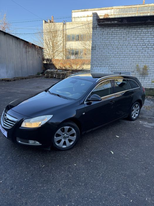 Opel INSIGNIA 2.0crdi automatick  без пробігу в UA