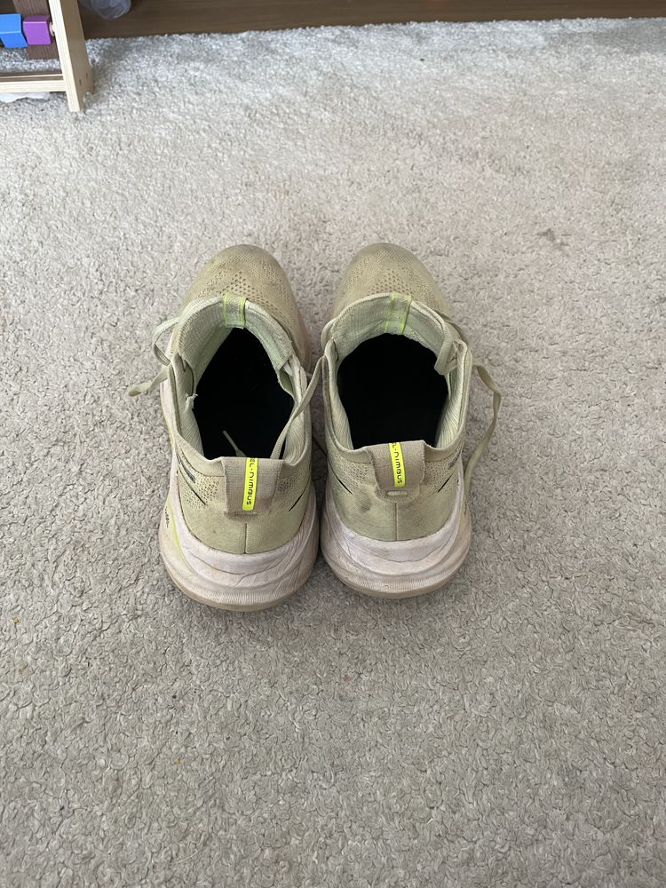Asics Nimbus 26 (tamanho 42,5)