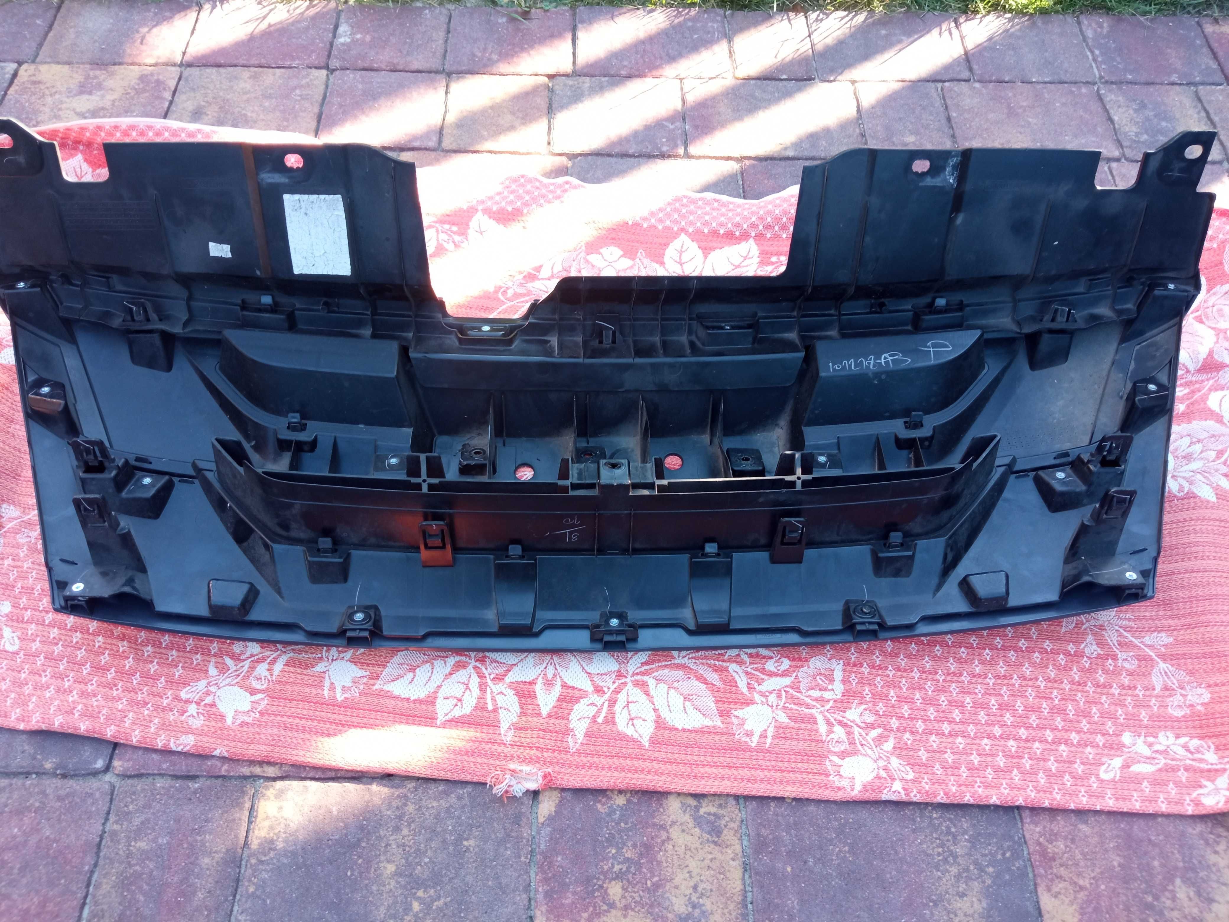 Grill atrapa Isuzu d max 2019
