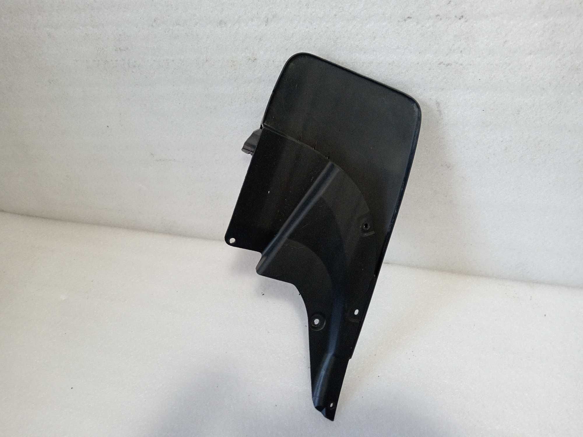 Бризговик зад R Toyota Land Cruiser Prado 150 09-