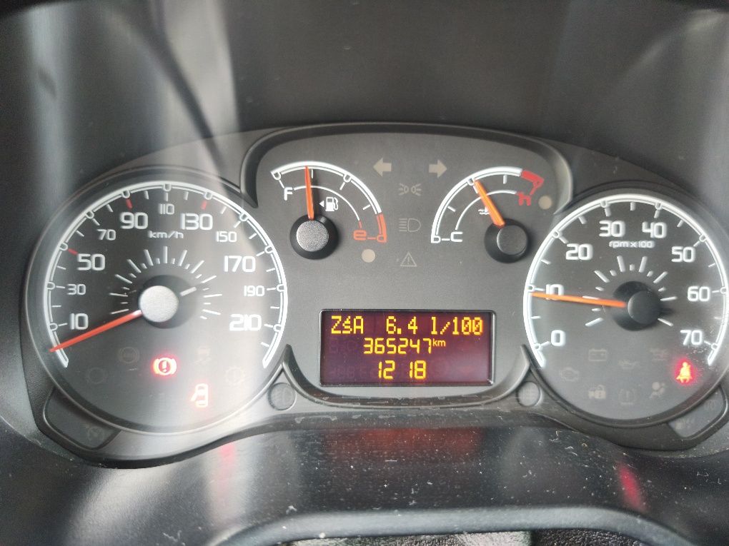 Fiat Doblo Maxi 1.6 M-jet 105 KM, klimatyzacja