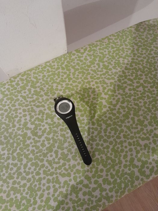 Vendo Relógio DECATHLON muito bonito como novo